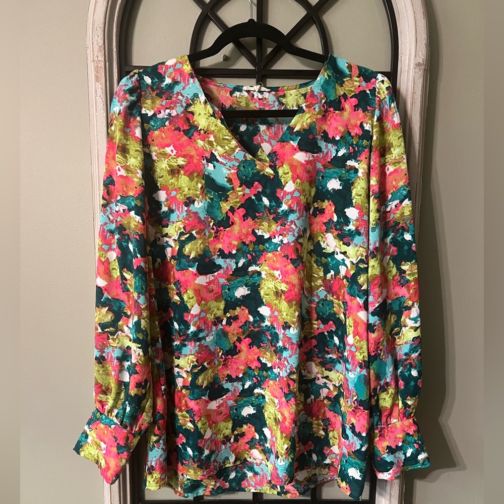 Jodifl Floral V-Neck Women's Top